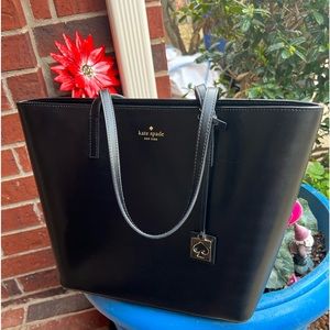 EUC Kate Spade Smooth Black Leather Tote. RN 0102760/CA 57710. + plain dust bag.